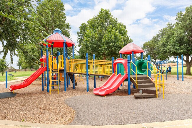 Families from the surrounding neighborhoods flock to Siler Park to picnic and play.