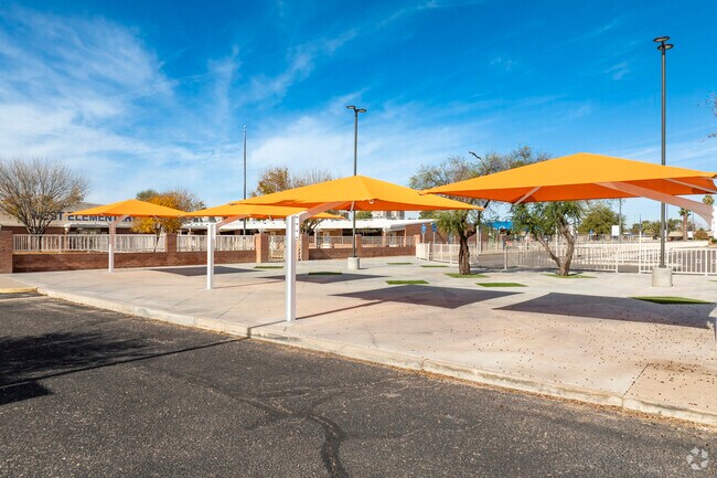 Coolidge’s West Elementary School has shaded areas for students waiting for the bus.