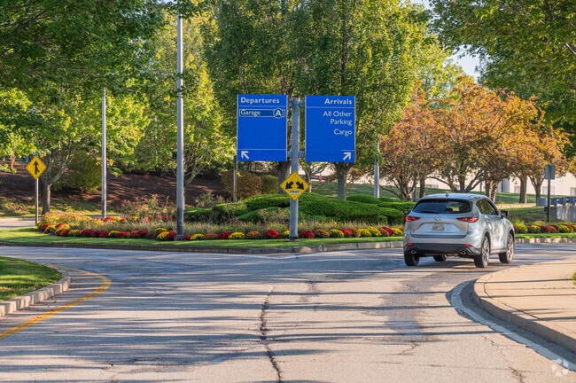 TF Green roadways are well organized, and the layout of the interior is linear.