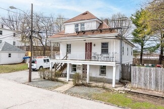 74 Lafayette St, Johnston, RI 02919
