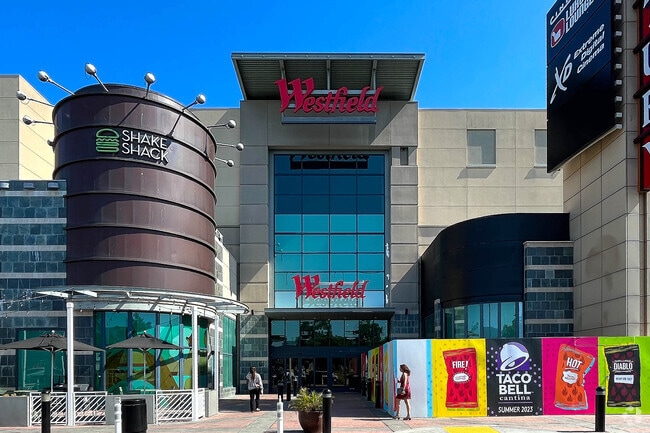 Residents of Hillview South have easy access to Westfield Oakridge mall.