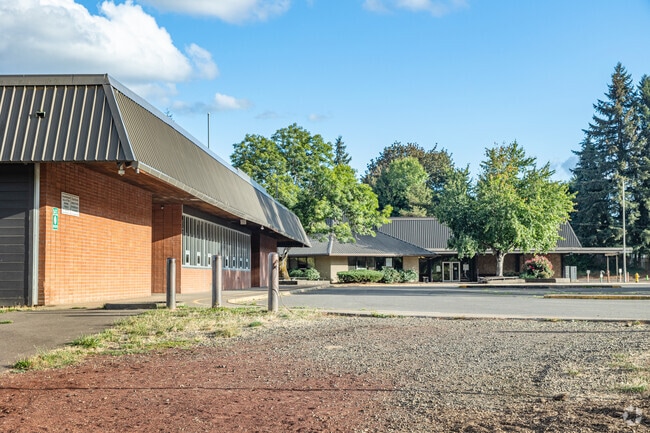 North Albany Middle School is part of the Greater Albany Public School District.