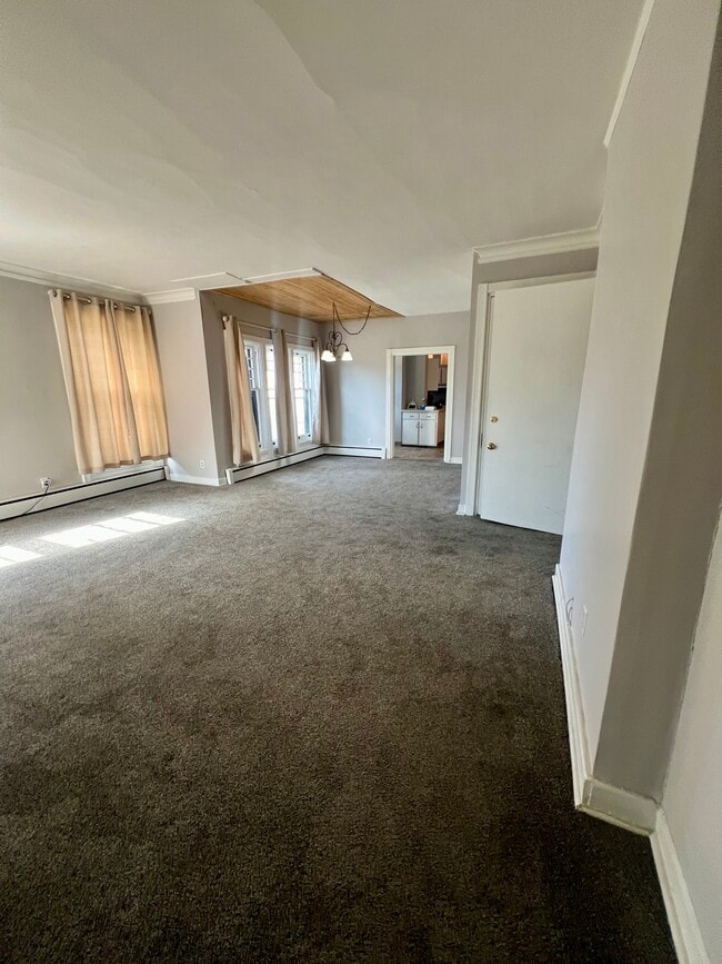 104 Linwood Ave, Buffalo, NY 14209