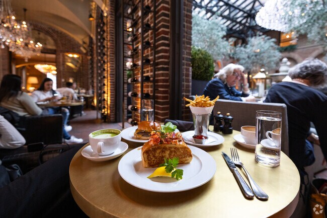 Three Arts Club is a great place to get lunch in Gold Coast.