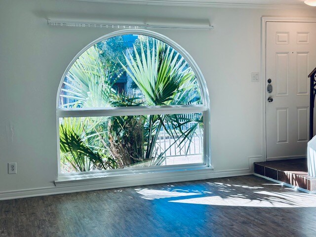 4214 Rawlins St unit 105, Dallas, TX 75219 - photo 1