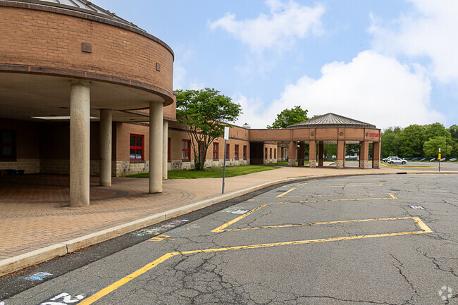 There are 560 students attending the Indian Fields Elementary School.