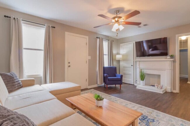 3912 Crestview Dr unit ID1043585P, Columbus, GA 31904 - photo 5