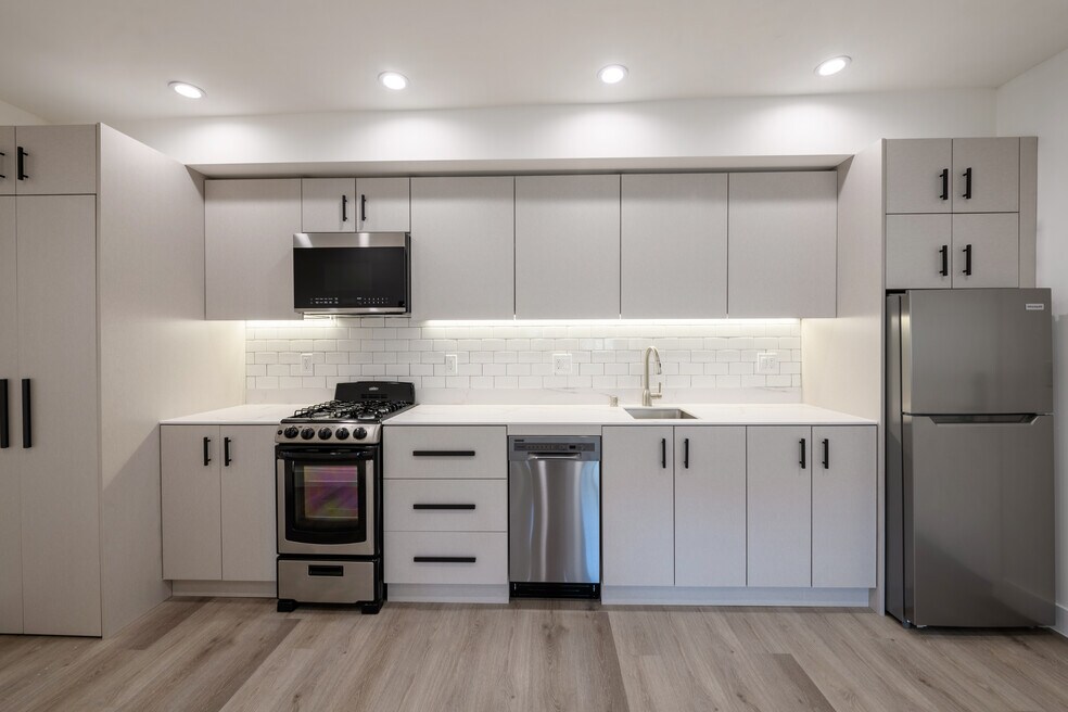 Hoover Square, Los Angeles, CA 90007 - photo 1