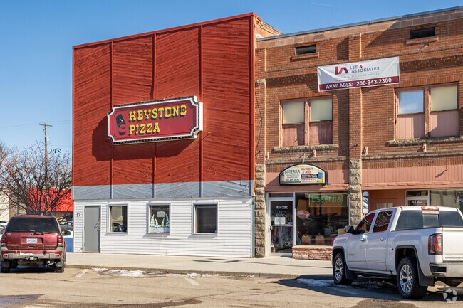 Families will love dining at Keystone Pizza in revitalized downtown Payette.