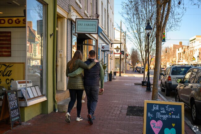 Walk to downtown Fredericksburg from Riverside.