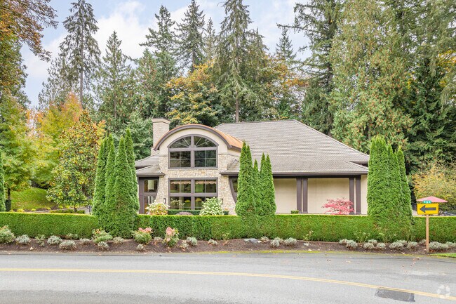 Quilceda Creek Winery in Bunk Foss produces cabernet sauvignon and is worth checking out.