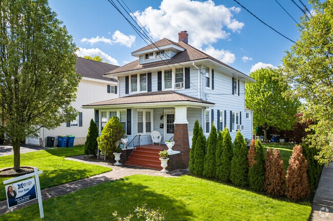 Home types vary in Somerville, NJ, this home is a Colonial style.