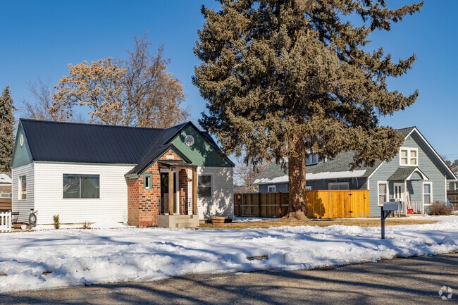 Smaller families will find rows of craftsmans bungalows and cottages in  downtown Payette.