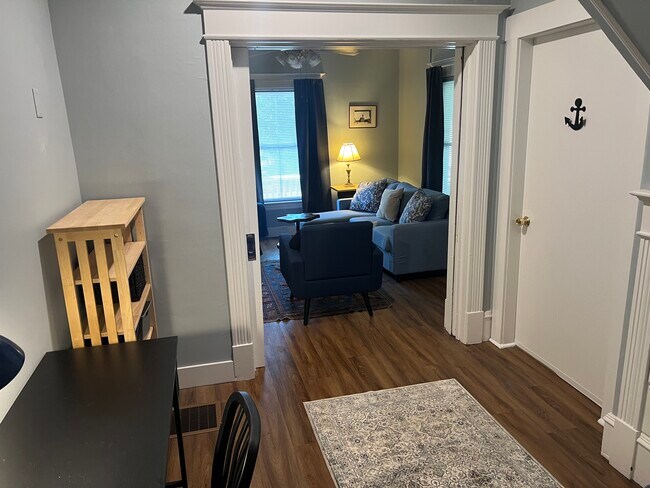 234 Shelburne Rd unit 234 Shelburne Unit 2, Burlington, VT 05401 - photo 6