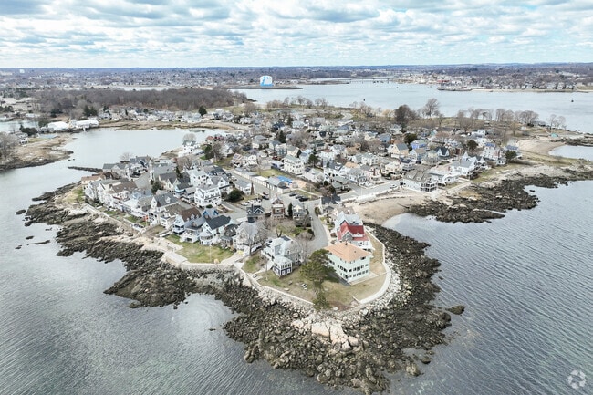Like a welcoming arm reaching out into the vast expanse of the Atlantic Ocean, Salem Willows offers stunning waterfront views from three sides.