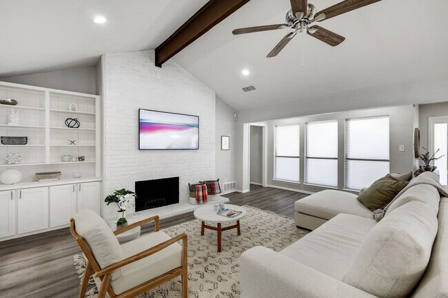 4513 Foxfire Way unit ID1019572P, Fort Worth, TX 76133 - photo 3