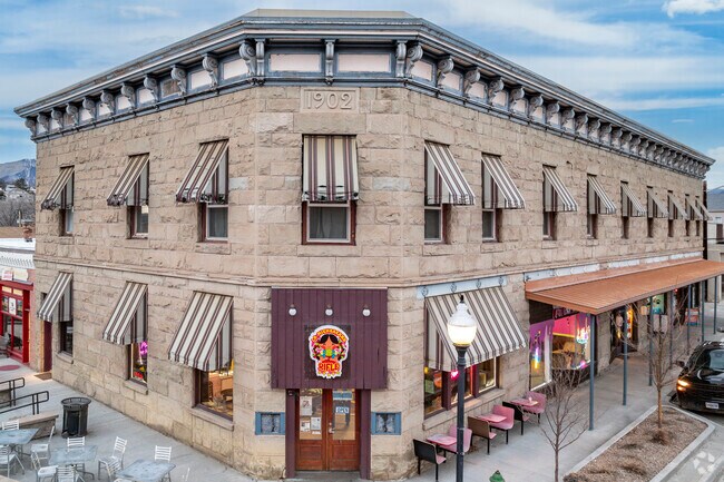 La Michoacana in Rifle, Colorado, is a local favorite, serving up delicious homemade ice cream, paletas, and traditional Mexican treats. With bold flavors, fresh ingredients, and a friendly atmosphere, it’s the perfect spot to cool off and enjoy a sweet taste of authentic culture.