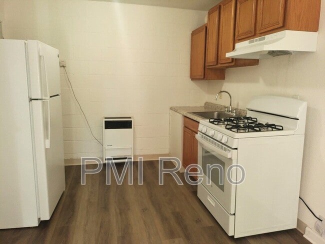 821 Spokane St unit 3, Reno, NV 89512 - photo 3