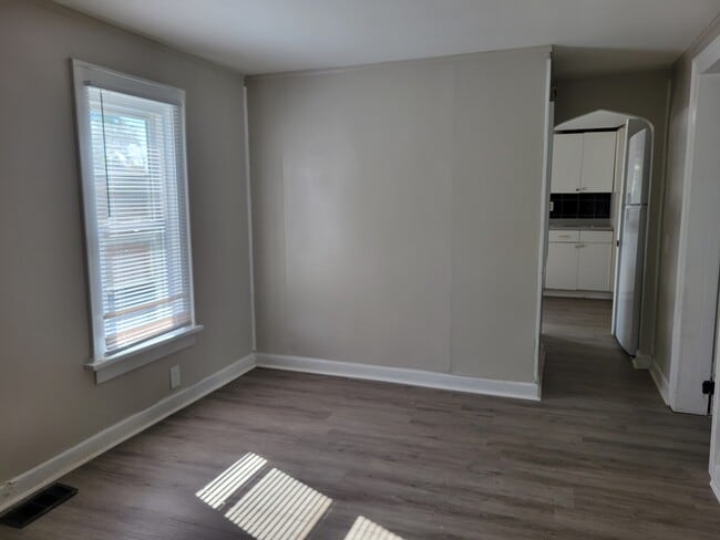 479 N Eureka Ave, Columbus, OH 43204 - photo 4