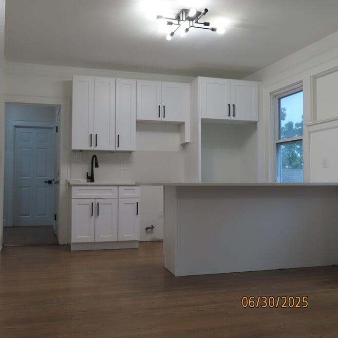 348 Boyden Ave unit 4, Maplewood, NJ 07040 - photo 1
