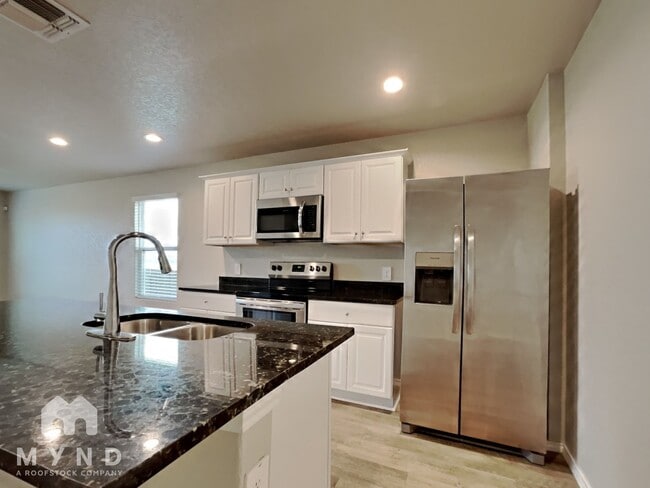 4203 Asher Aly, Saint Hedwig, TX 78152 - photo 7