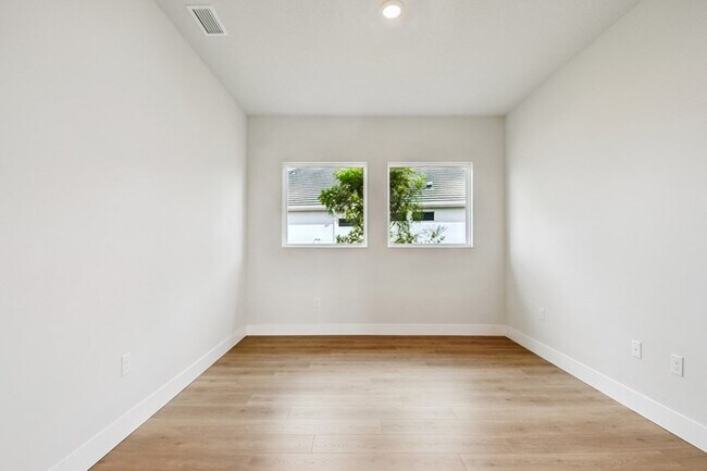 18172 Foxtail Loop unit 36462448, Venice, FL 34293 - photo 3