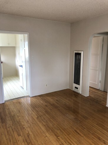 914 E 68th St unit A, Inglewood, CA 90302 - photo 2