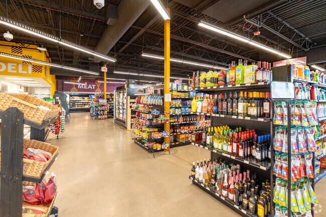 Mount Vernon residents can enjoy a fresh deli area at Gem City Market.