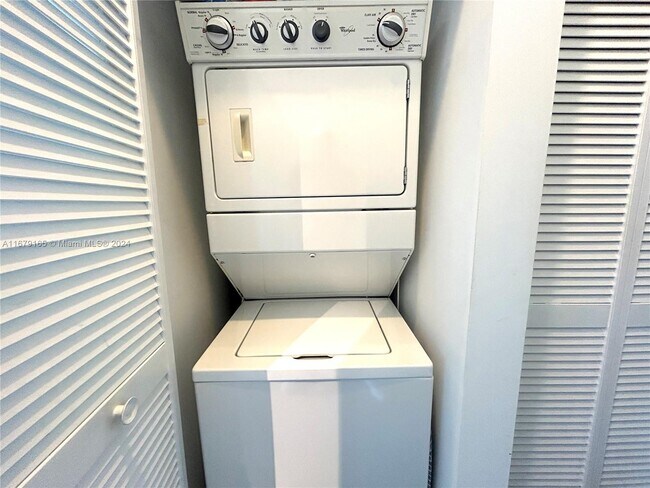 Vizcayne unit 2306, Miami, FL 33132 - photo 6