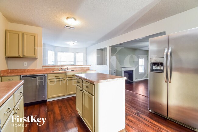 3632 Salem Glen Rd, Lithonia, GA 30038 - photo 5