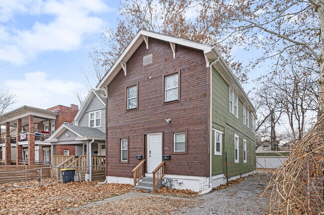 4616 Tracy Ave unit 1, Kansas City, MO 64110 - photo 2