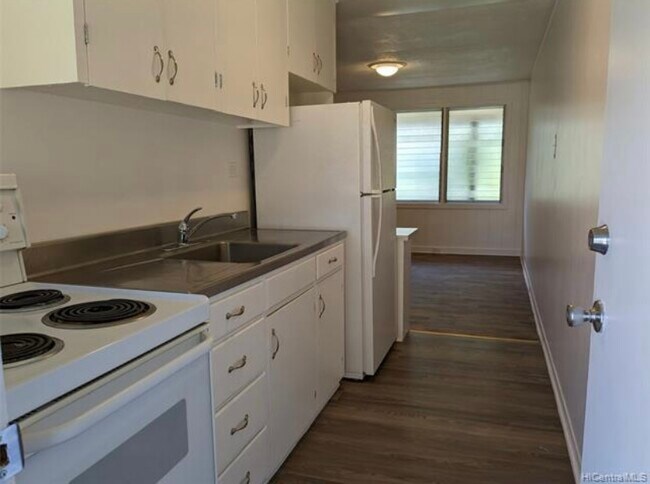 318 Ohai Place unit A, Wahiawa, HI 96786 - photo 6