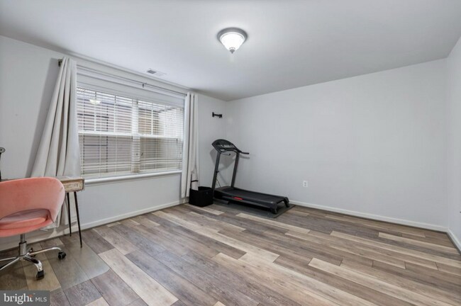 9315 Dawkins Crest Cir unit 9315 Dawkins Crest C, Bristow, VA 20136 - photo 5