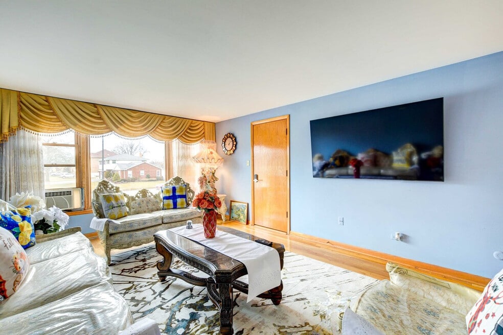 5212 Avery Place unit ID1306861P, Oak Lawn, IL 60453 - photo 1