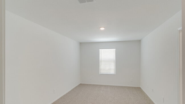 174 Ebbsfleet Dr unit 38476417, Uhland, TX 78640 - photo 6