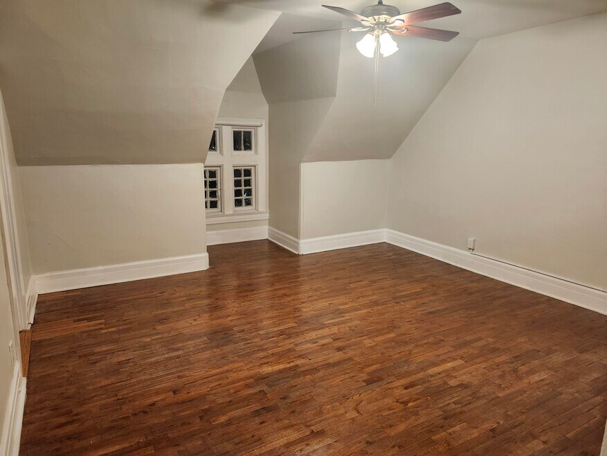 4387 Westminster Place unit 4387B, Saint Louis, MO 63108 - photo 1