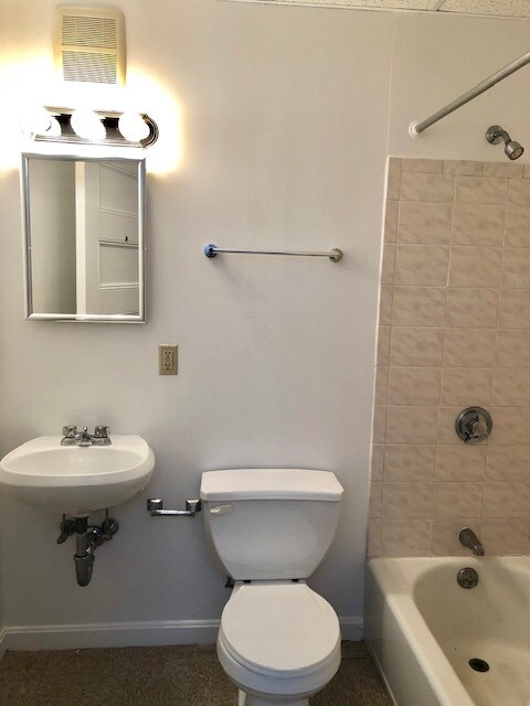 1067 Beacon St unit 9, Brookline, MA 02446 - photo 4