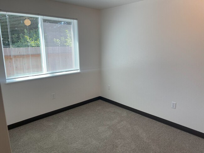 Woodside Park, Newberg, OR 97132 - photo 7