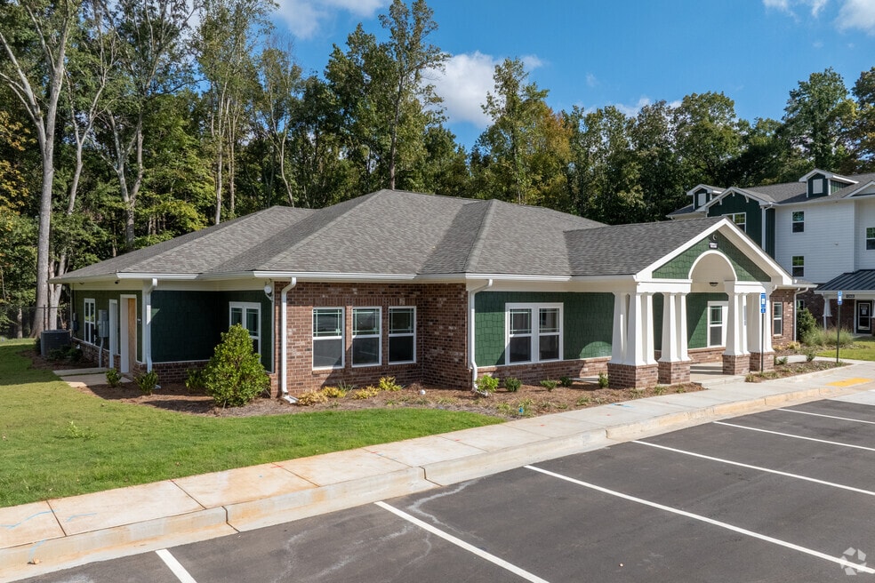 Harrison Village, Gainesville, GA 30507 - photo 2