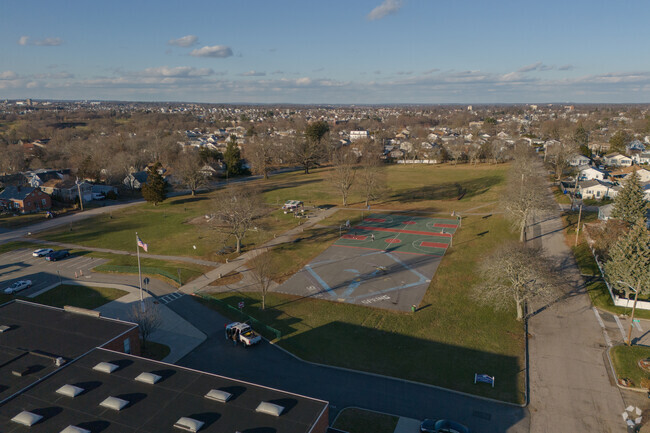 Adjacent to a large municipal playground, Silver Spring School in Riverside is a real asset.