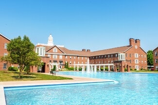 675 Beacon St, Carmel, IN 46032