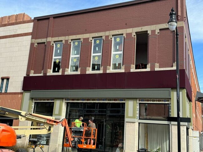 231 E Main St unit 201, Ottumwa, IA 52501 - photo 2