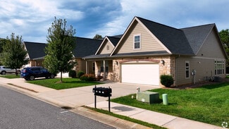 820 Wynnshire, Hickory, NC 28601