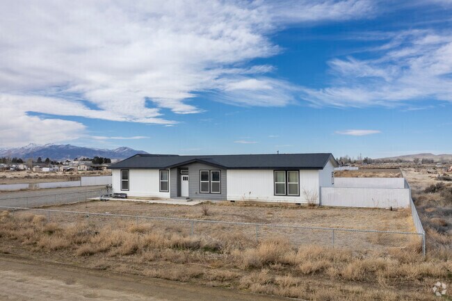 Winnemucca has a large footprint of manufactured homes with large lots used for RV's and industrial equipment.