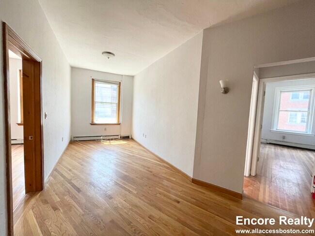 259 North St unit TQQO F, Boston, MA 02109 - photo 6