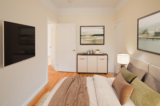 305 W 45th St, New York, NY 10036 - photo 7