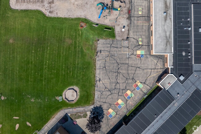 Richmond Elementary School in Appleton has a student-to-teacher ratio of 16 to 1.