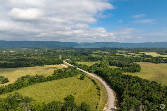 Highway 193 is the main road connecting the neighborhood of Kensington with the surrounding area.
