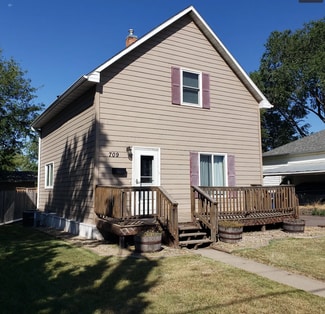 709 N Rowley St, Mitchell, SD 57301