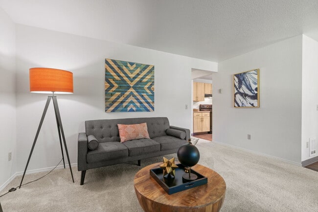 Creekside Apartments, Clackamas, OR 97015 - photo 7